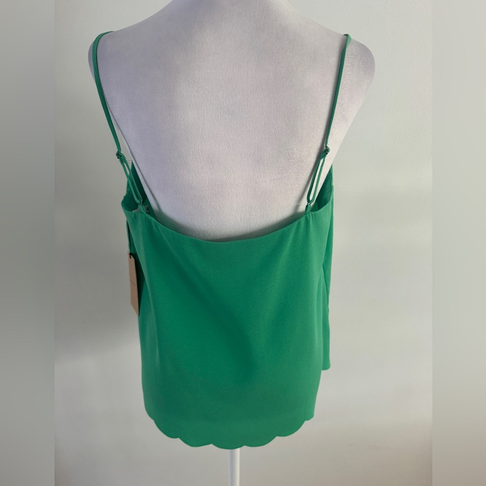 New! HALOGEN Green Scalloped Camisole Top medium - Picture 4 of 8